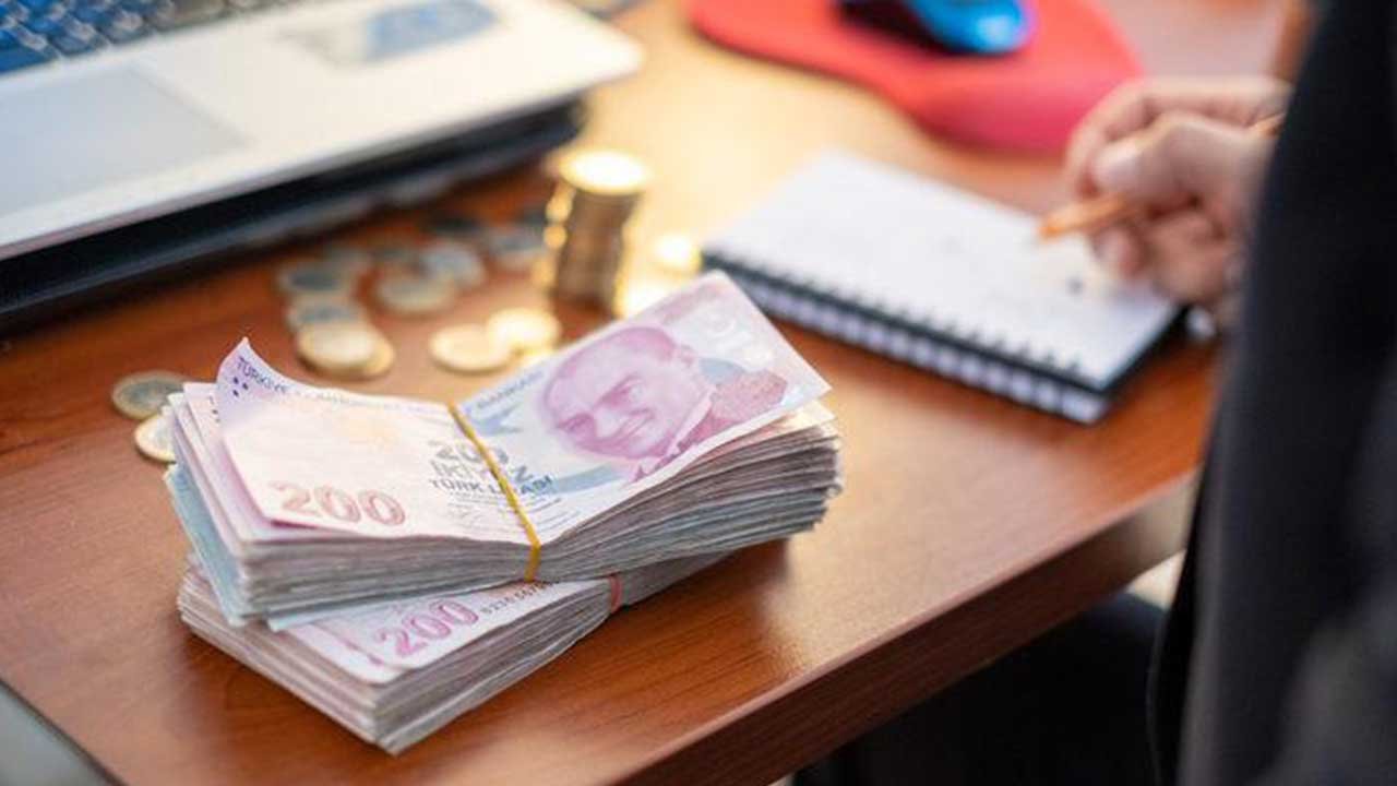 Çalışmayan Kadınlara Nakit Destek: İŞKUR, SGK ve VGM Şartları Açıklandı